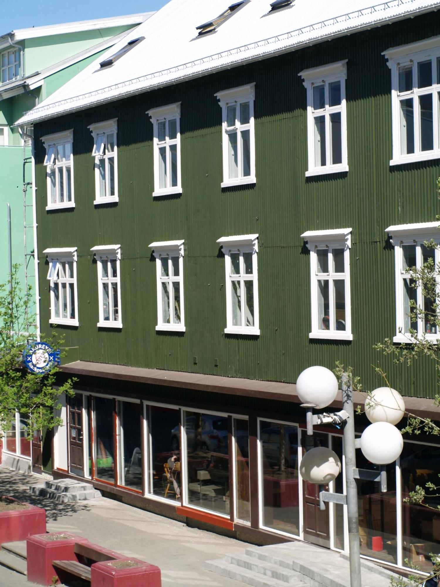 Akureyri Backpackers Hostel Buitenkant foto